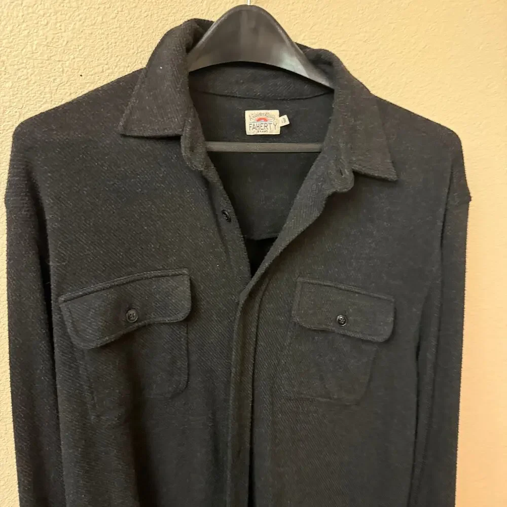 Faherty Men's Legend sweater shirt black L button stretch soft breathable EUC